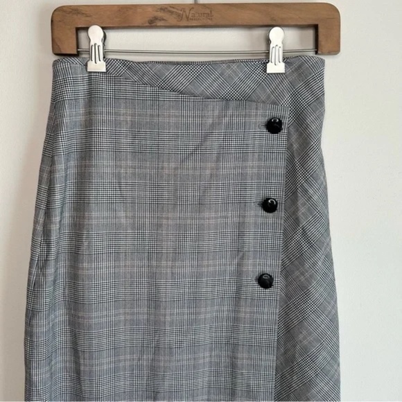 Babaton Billy Skirt Plaid Button Front Asymmetrical Grey Size 4 - Picture 4 of 6